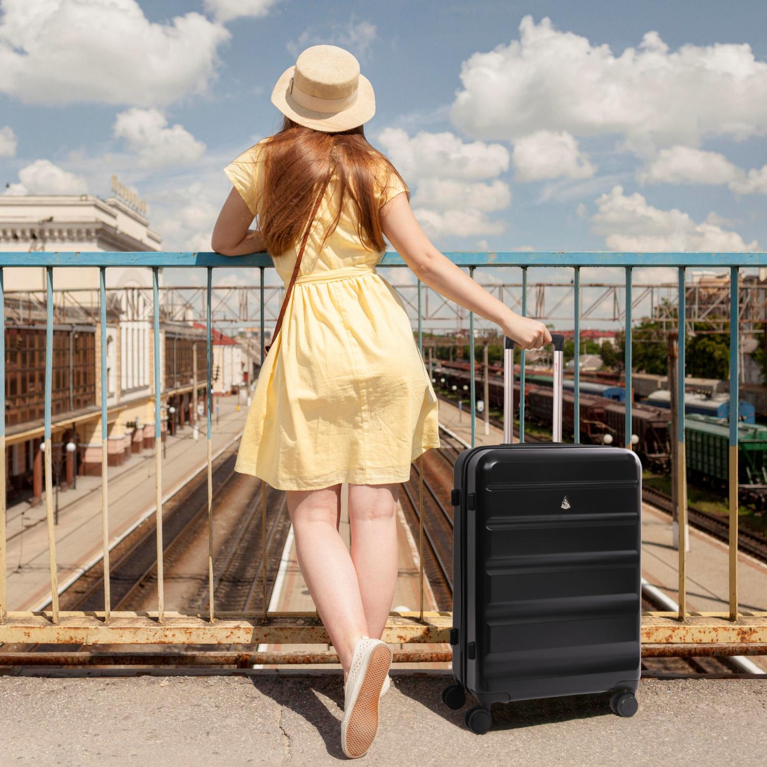 Aerolite 24” Medium 67L ABS Check-In Suitcase – Lightweight Hard Shell Luggage with 4 dual Spinner Wheels, TSA Lock & Organised Interior – Black