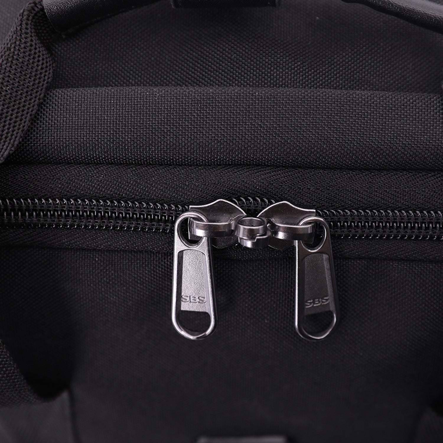 Aerolite 40x20x25 Ryanair Maximum Size Backpack With Removable Small Carry Pouch Eco-Friendly Shower-Resistant Cabin Luggage Approved Travel Carry On Holdall Flight Rucksack with 10 Year Warranty - Aerolite UK