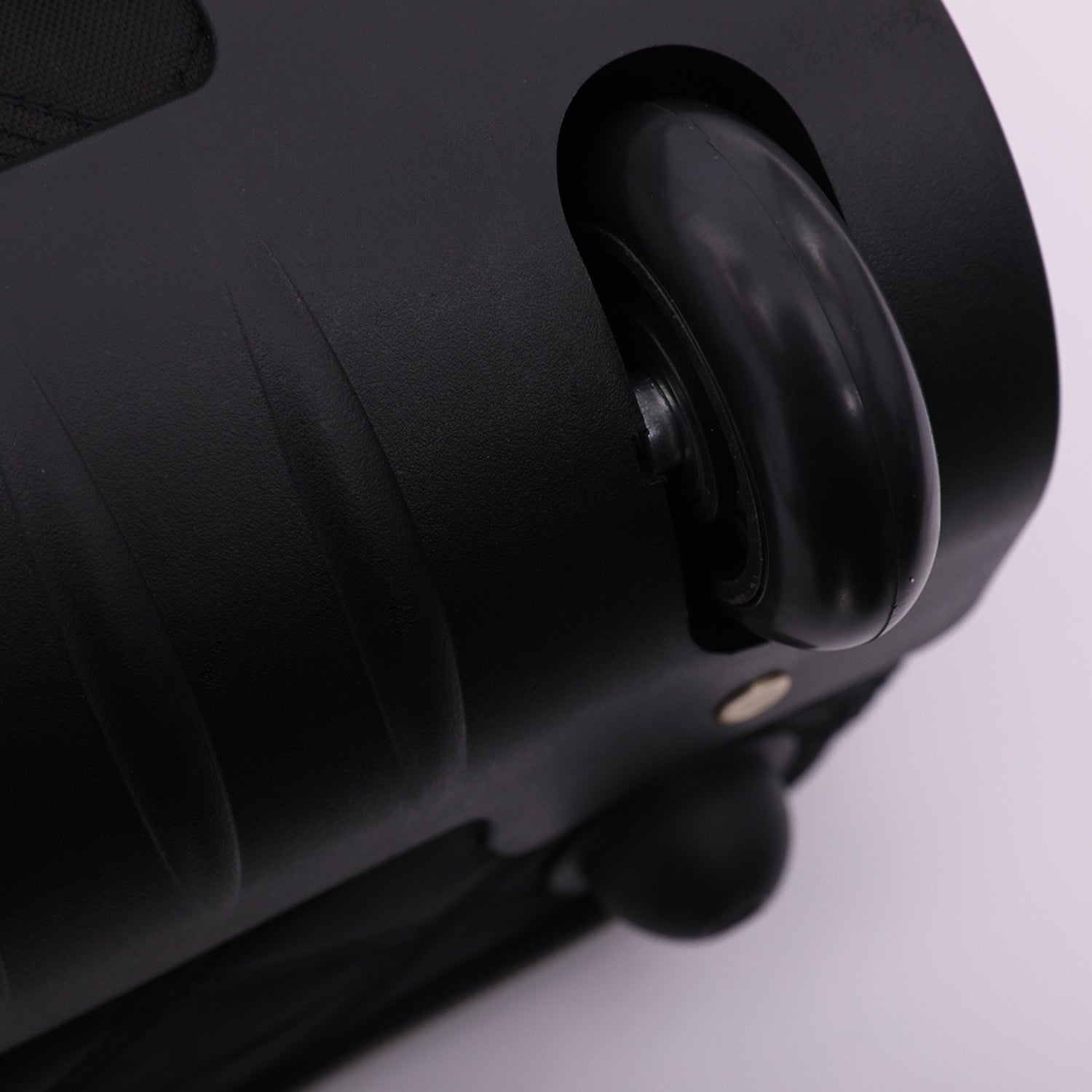 Close-up of the durable wheel on the Aerolite 40x20x25cm Ryanair Maximum Eco-Friendly Premium Backpack Trolley Bag, showcasing smooth mobility.