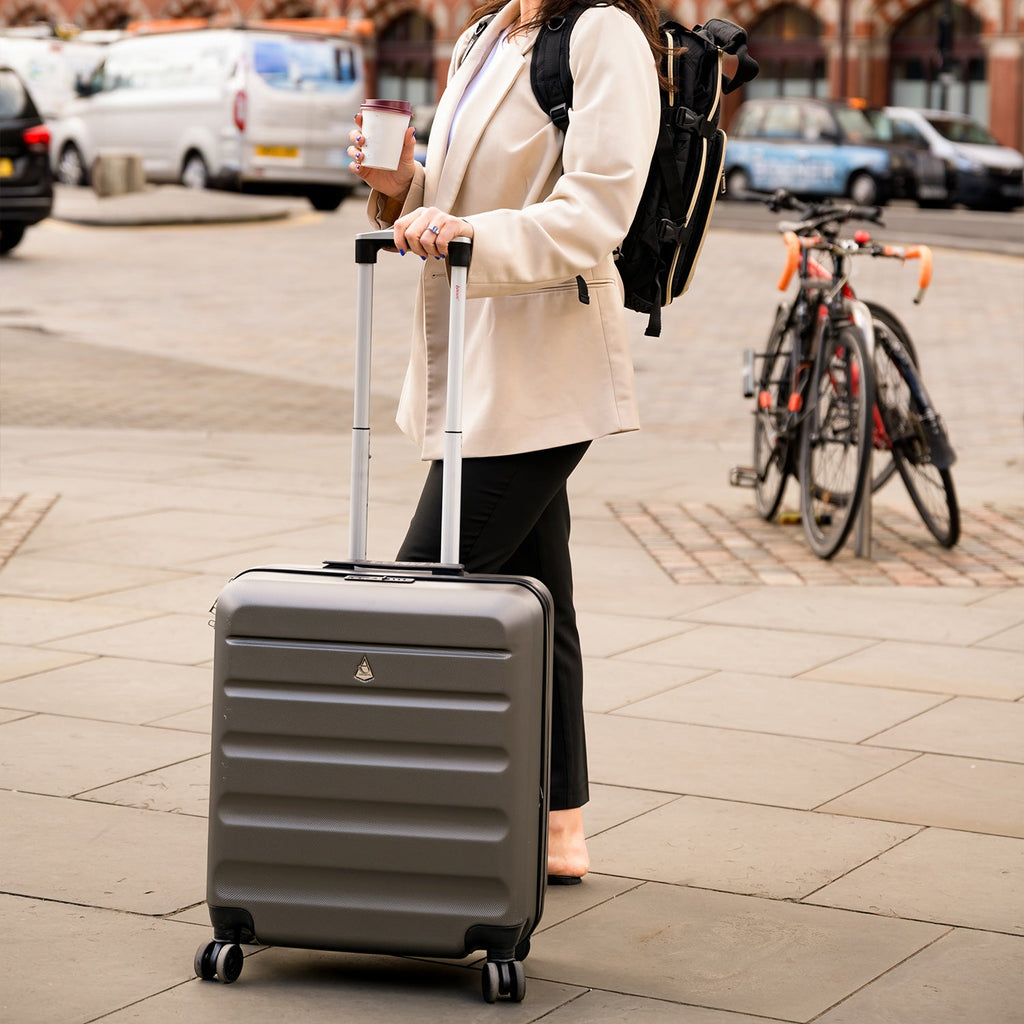 Aerolite 56x45x25 Easyjet British Airways Jet2 Maximum Allowance 46L Lightweight Hard Shell Carry On Hand Cabin Luggage Travel Spinner Suitcase with 4